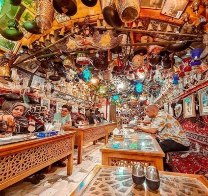 Чах-е Хадж Мирза - старейшее кафе Исфахана, насчитывающее 400 лет